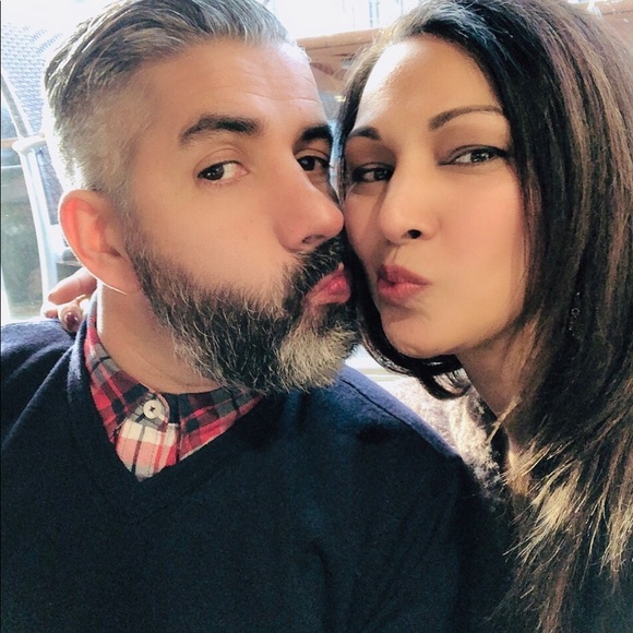 Meet your Posher, Monica - Picture 2 of 6